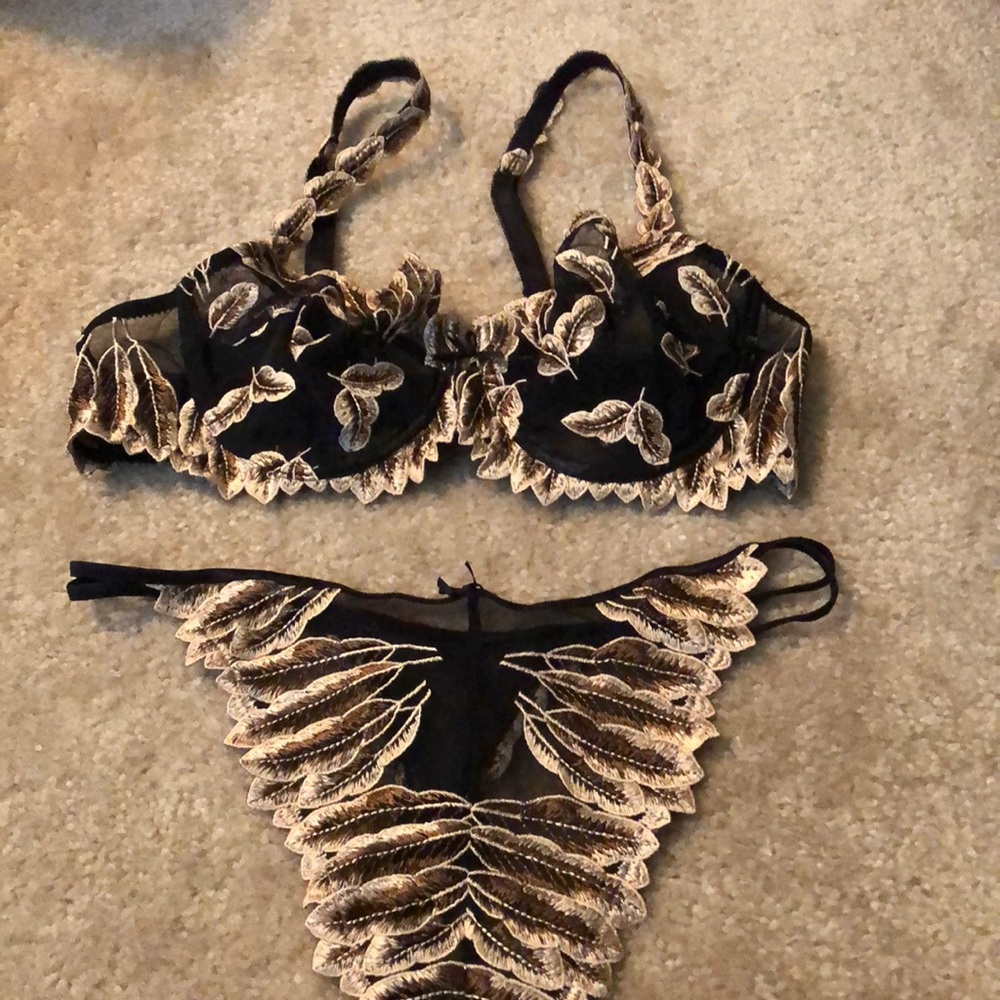 Black and Gold lace bra and panty set 36C and L